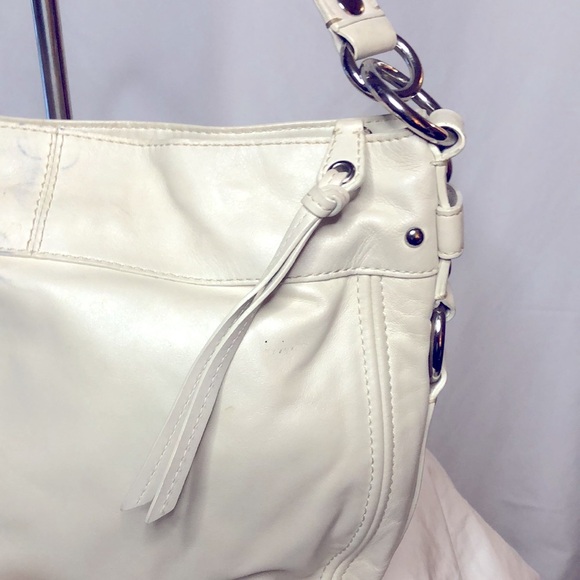 COACH Zoe Ivory colored genuine leather hobo style handbag. Silver hardware. - Picture 6 of 16